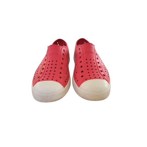 Native Jefferson Red Rubber Slip-On Outdoor Water School Sneaker Shoes Size 4 - Picture 2 of 6